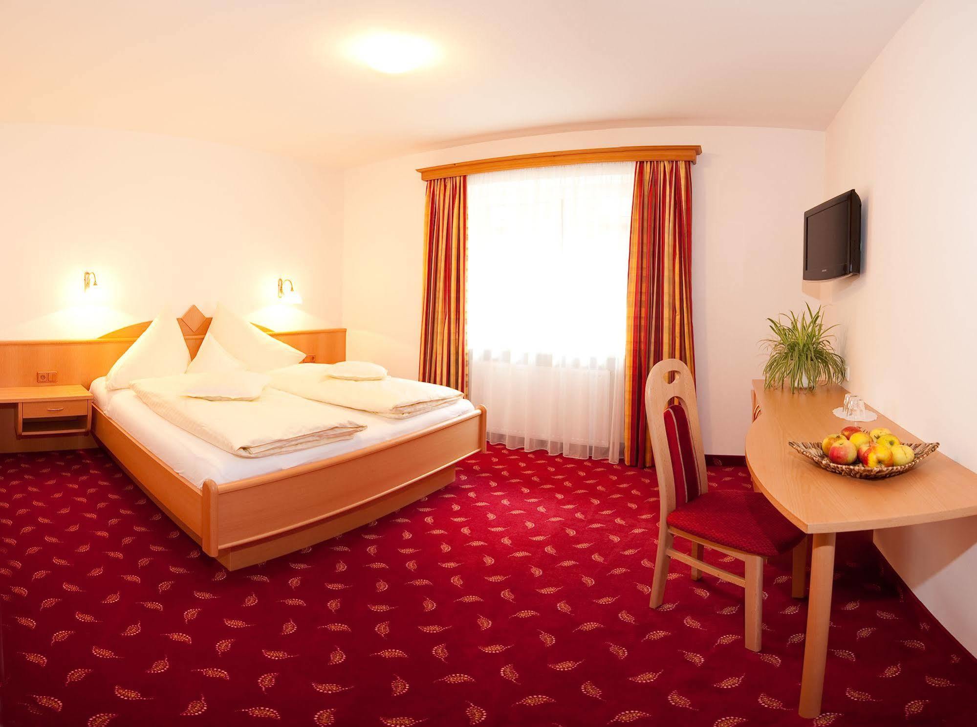 Fruehstueckshotel Birkenhof Rauris Exterior photo