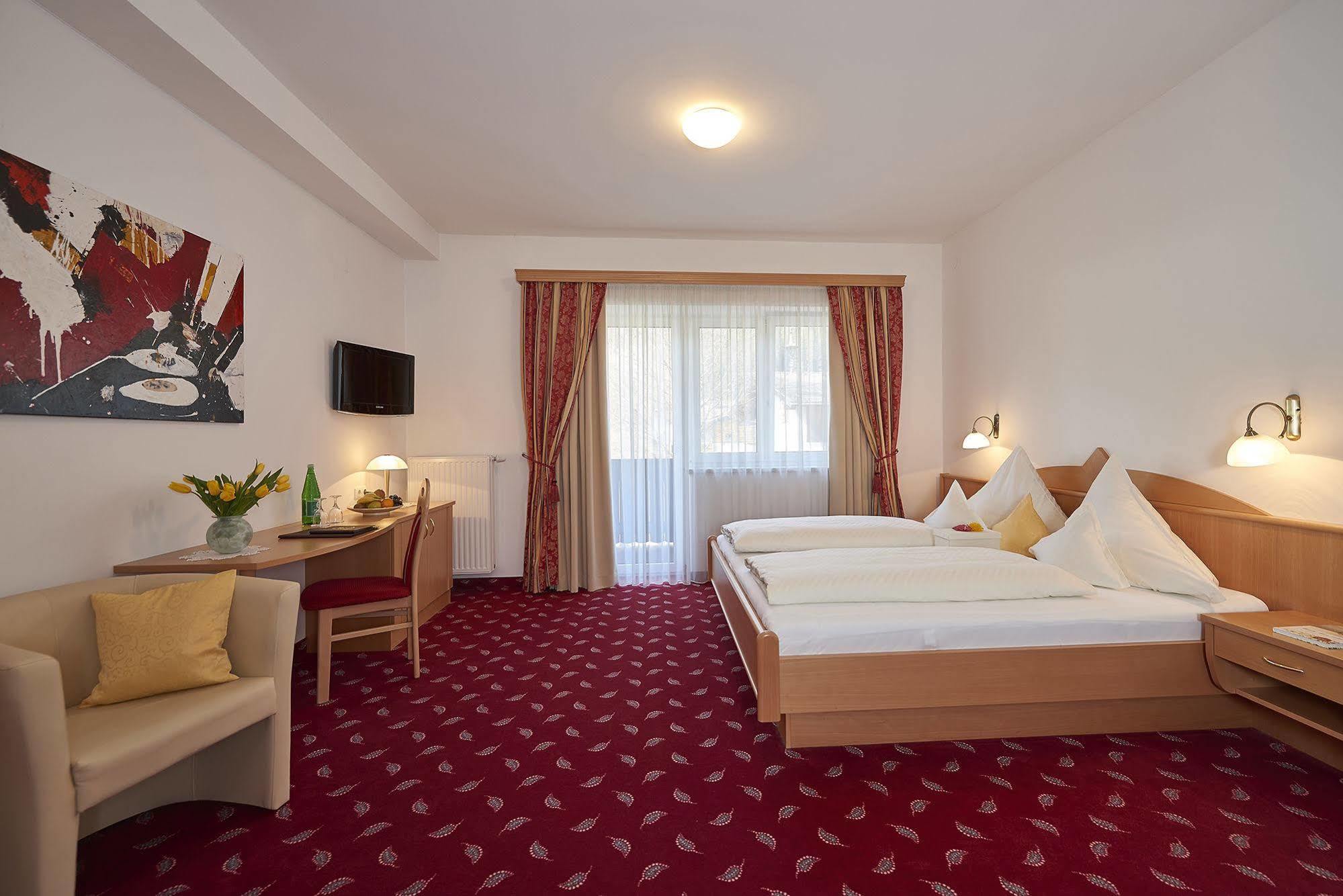 Fruehstueckshotel Birkenhof Rauris Exterior photo